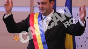 Rares Manescu a depus juramantul ca primar al sectorului sase : "Va voi sta mereu la dispozitie cu o usa deschisa"