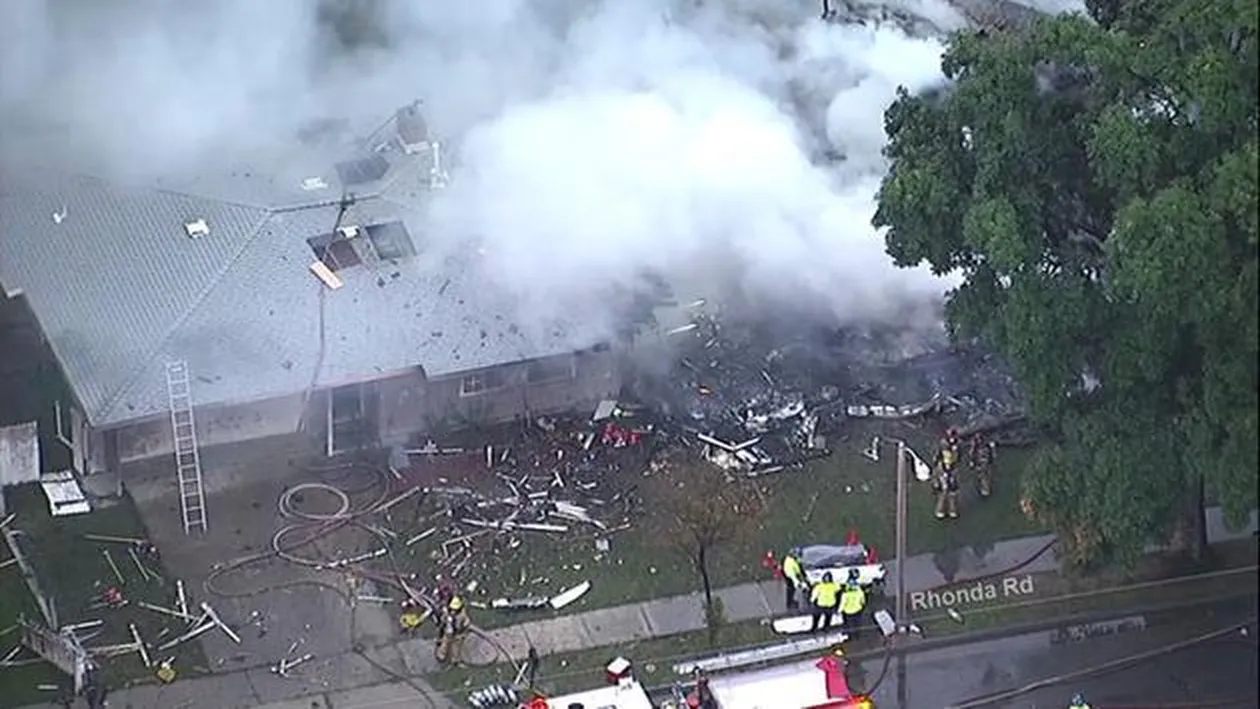 Un avion s-a prăbuşit în California! Patru persoane şi-au pierdut viaţa