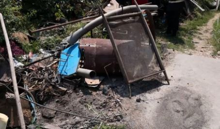 Noi imagini din interiorul casei unde au fost arse tinerele din Caracal. Gheorghe Dincă trăia printre gunoaie