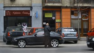 Viorel Lis nu se lasa! Vezi in ce investeste bani zilnic, fara sa stie Oana, si chiar spera sa dea "lovitura"!