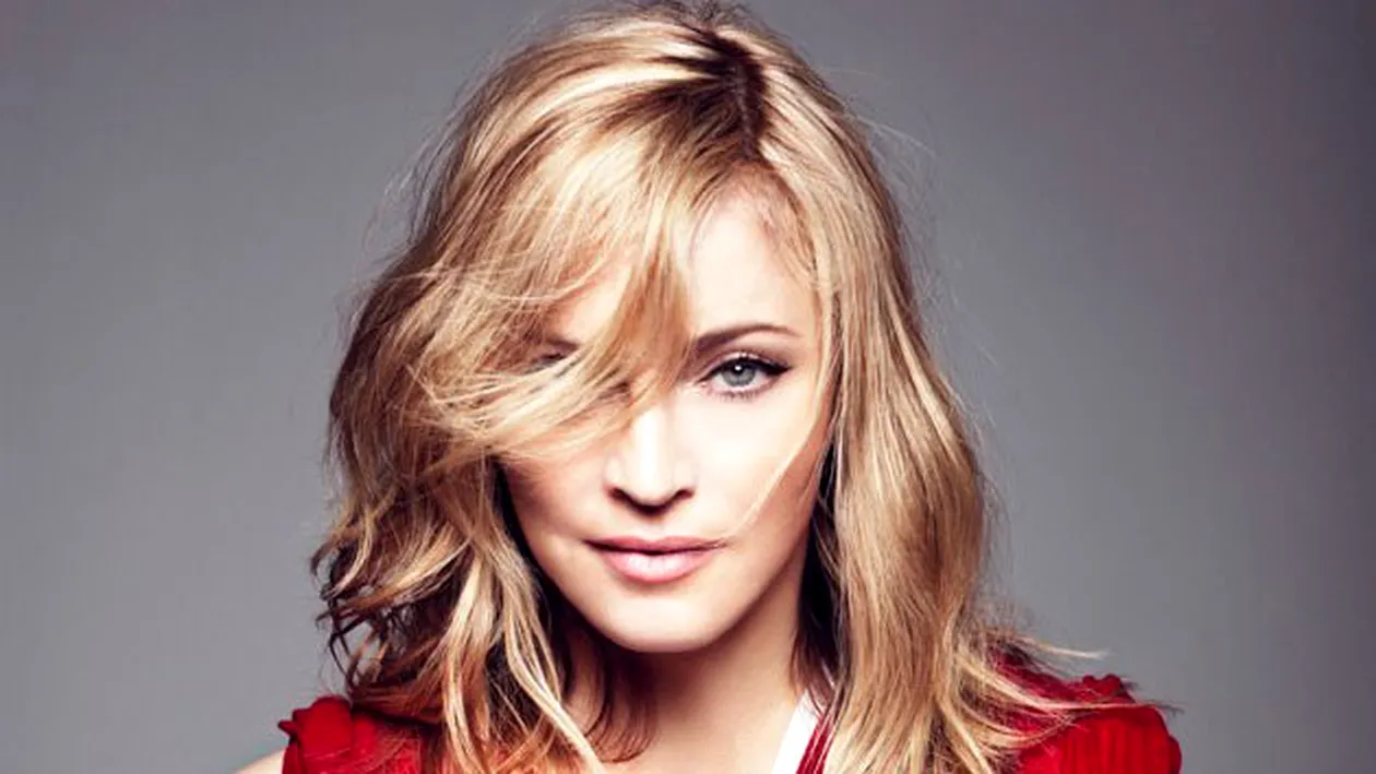 Schimbare totală de look pentru Madonna! De la blond, la brunet, dar cu Photoshop la greu! Intră să vezi rezultatul!