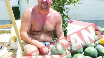 Un negustor de pepeni isi face reclama in limba engleza