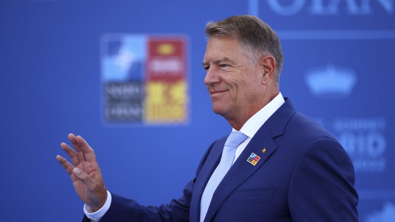 S-a detașat total! Unde a fost surprins Klaus Iohannis în ziua alegerilor prezidențiale