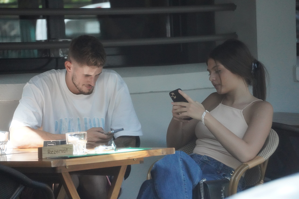 Alex Delea: "Acum încercăm să o descurcăm, în timp ce eu încerc să o încurc" (Foto: CANCAN.RO) 