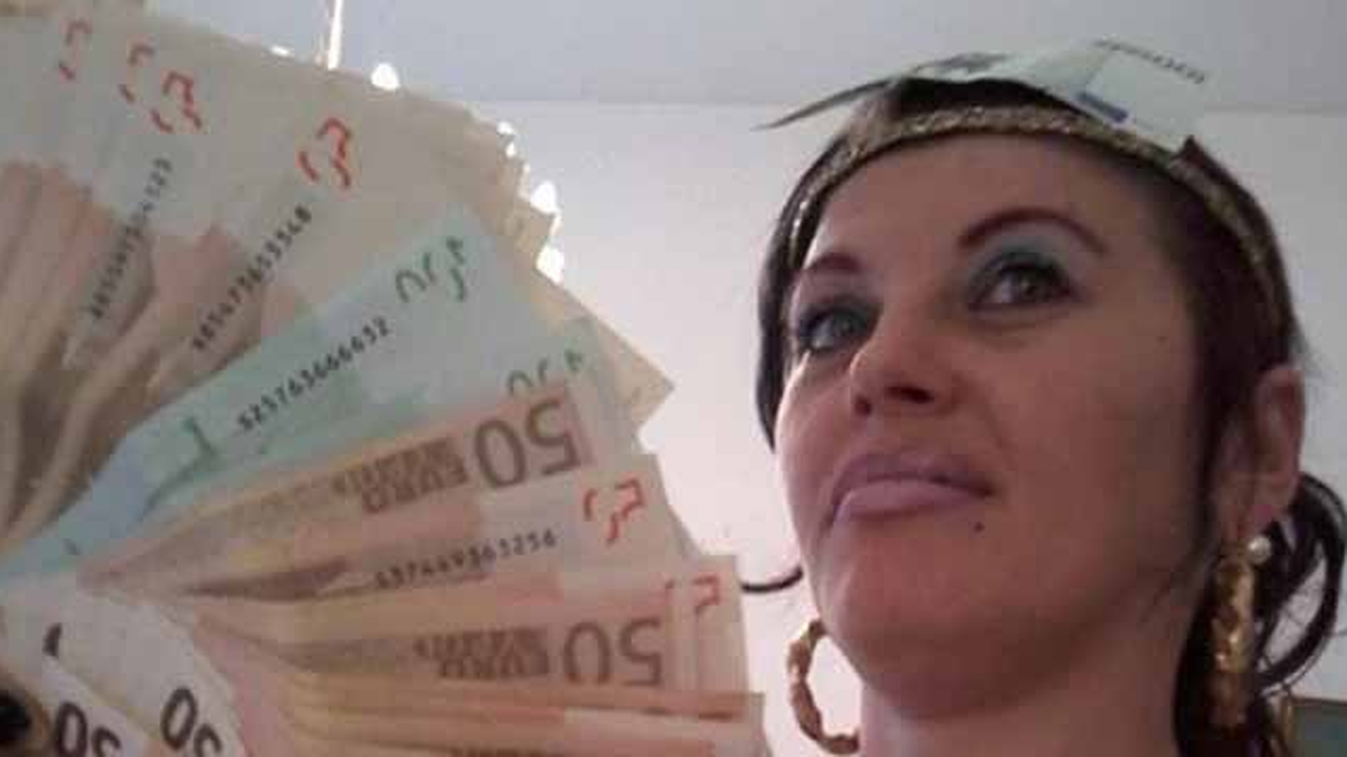 Scandal monstru intre romanca care a ingrozit Italia si fostul ei sot. Vasilica, acuzata ca si-a batut copilul