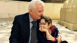 Prima reacţie a lui IRINEL COLUMBEANU, după ce fiica lui şi-a făcut cont de Instagram!