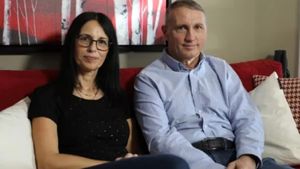 Ireal! Daciana și Alexandru, 2 români din Canada, au aflat după 50 de ani că sunt frați gemeni