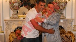 Becali: "Oli vrea sa vina manager la Steaua, dar nu acum"