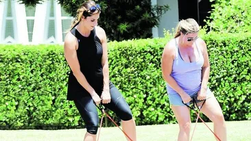 O fosta diva din Baywatch a ajuns de nerecunoscut. Trage din greu, dar nu slabeste