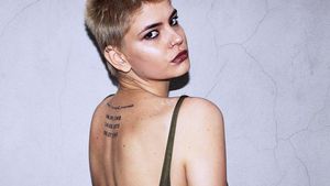 Uite cum arată acum LAURA GIURCANU, la cinci luni după ce s-a tuns foarte scurt!