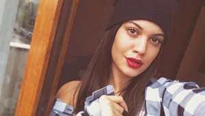 BETTY SALAM, apariţie de fiţe, cu accesorii de mii de euro! Cum s-a afişat bruneta în vacanţă