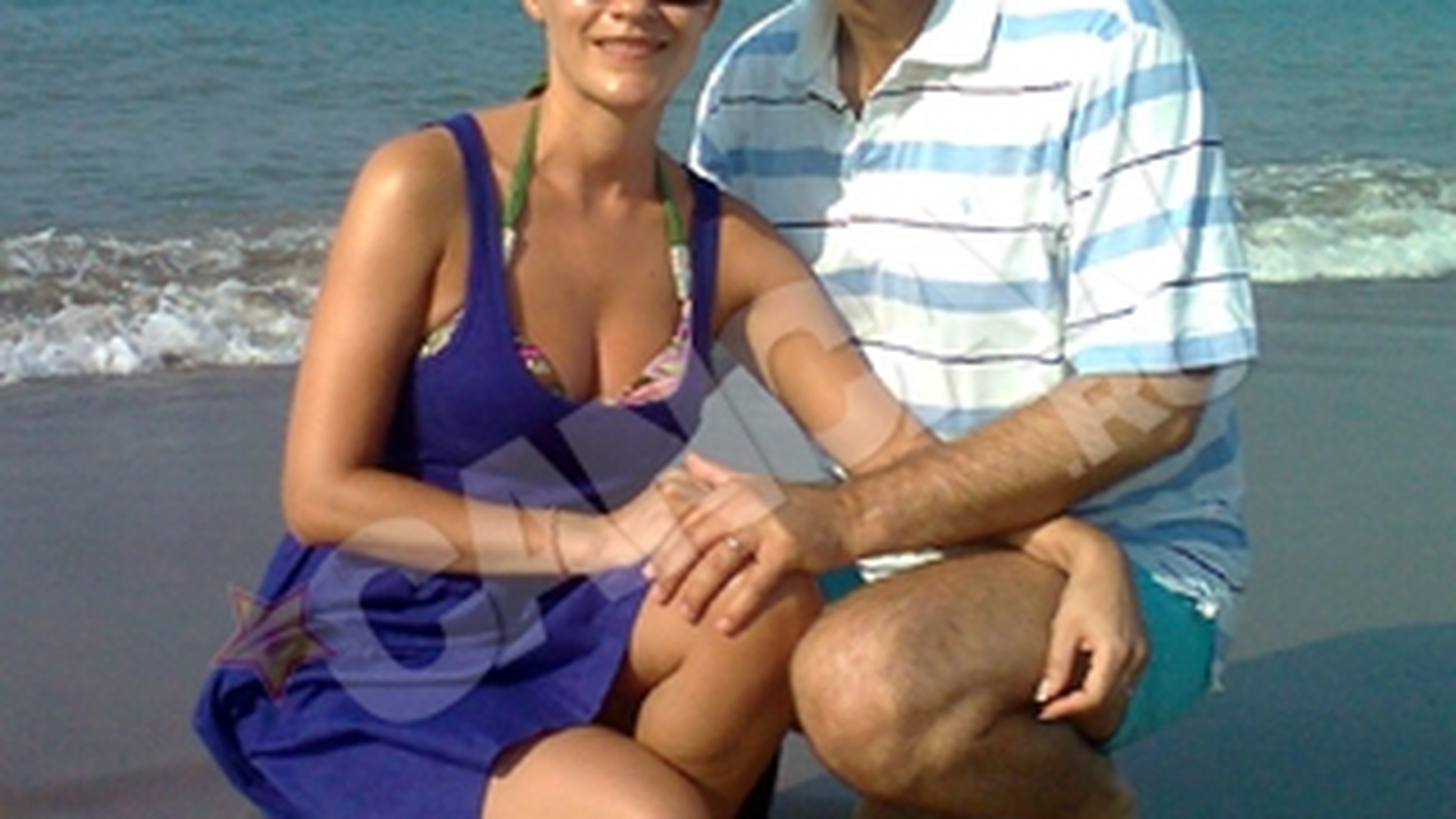 Gabi Firea si Florentin Pandele s-au relaxat pe plajele din Turcia! Si-au petrecut luna de miere citind