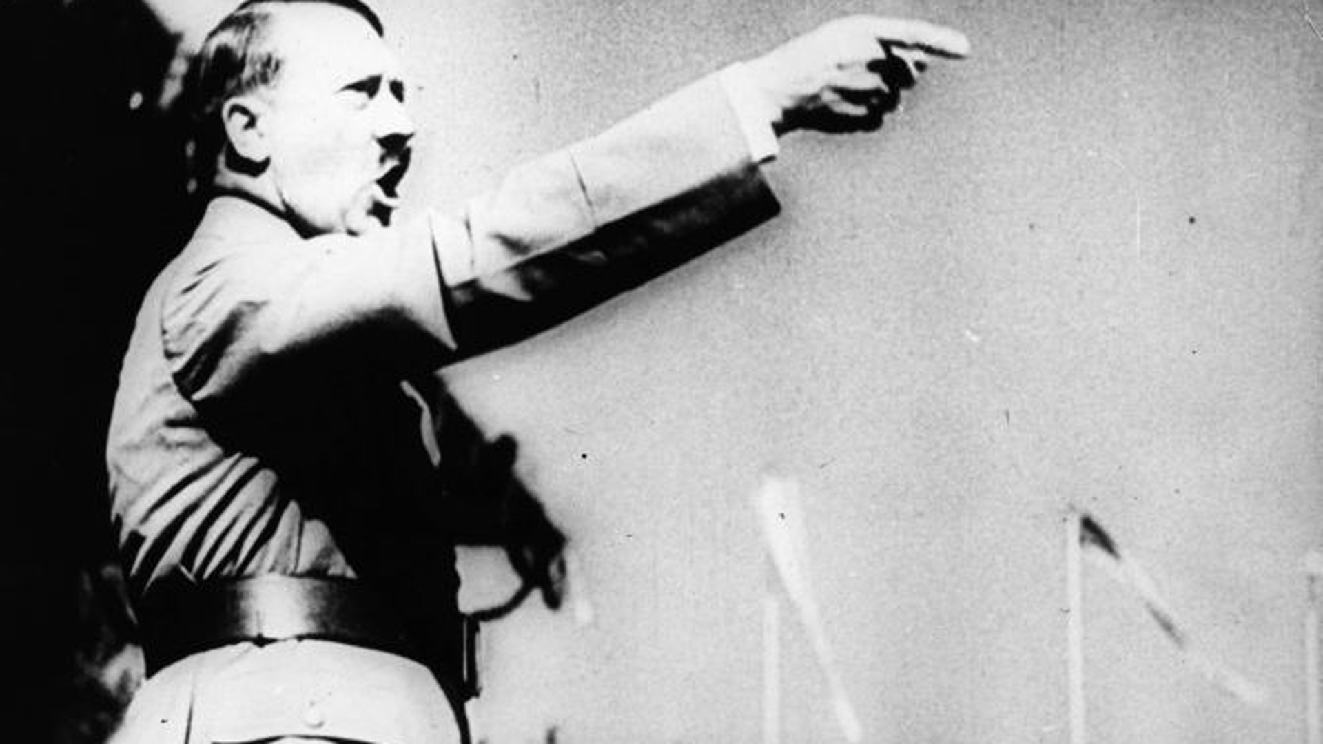 Un fost ofiter rus sustine ca i-a incinerat pe Adolf Hitler, Eva Braun si Jospeh Goebbels