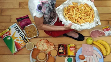 Uite cum arata femeia care nu se ingrasa niciodata: mananca junk food, dar nu pune un gram pe ea