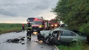Accident violent în Teleorman. 3 oameni au fost răniți după ce un autoturism s-a izbit de un camion