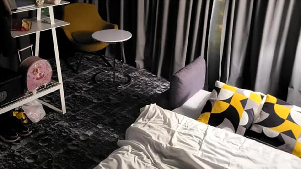 O turistă din Alba Iulia a rezervat o cazare într-un hotel din București, cu 1.200 de lei pentru 3 nopți. Cum arăta camera
