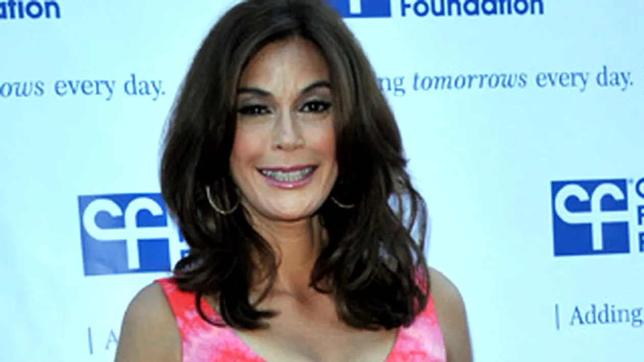 Teri Hatcher are o mana paralizata