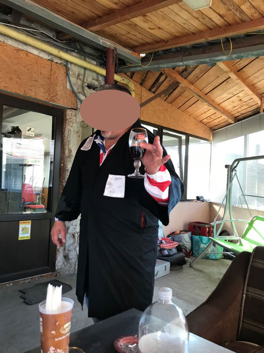 Gheorghe Cocoș, îmbrăcat cu roba fostei sale iubite, Luminița Nuță