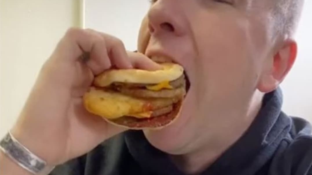 Un bărbat a făcut anunțul care i-a pus pe jar pe internauți! Există sau nu un meniu secret la McDonald's