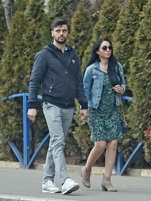 Marius Elisei, relaxat alături de noua iubită