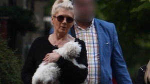 Fiul miliardarului Adamescu a ”denunţat-o” pe văduvă… Totul a ajuns pe masa judecătorilor! ”Madame Unirea” şi-a făcut singurică un salariu de 50.000 €/lună! CANCAN.ro a intrat în posesia unor documente incredibile