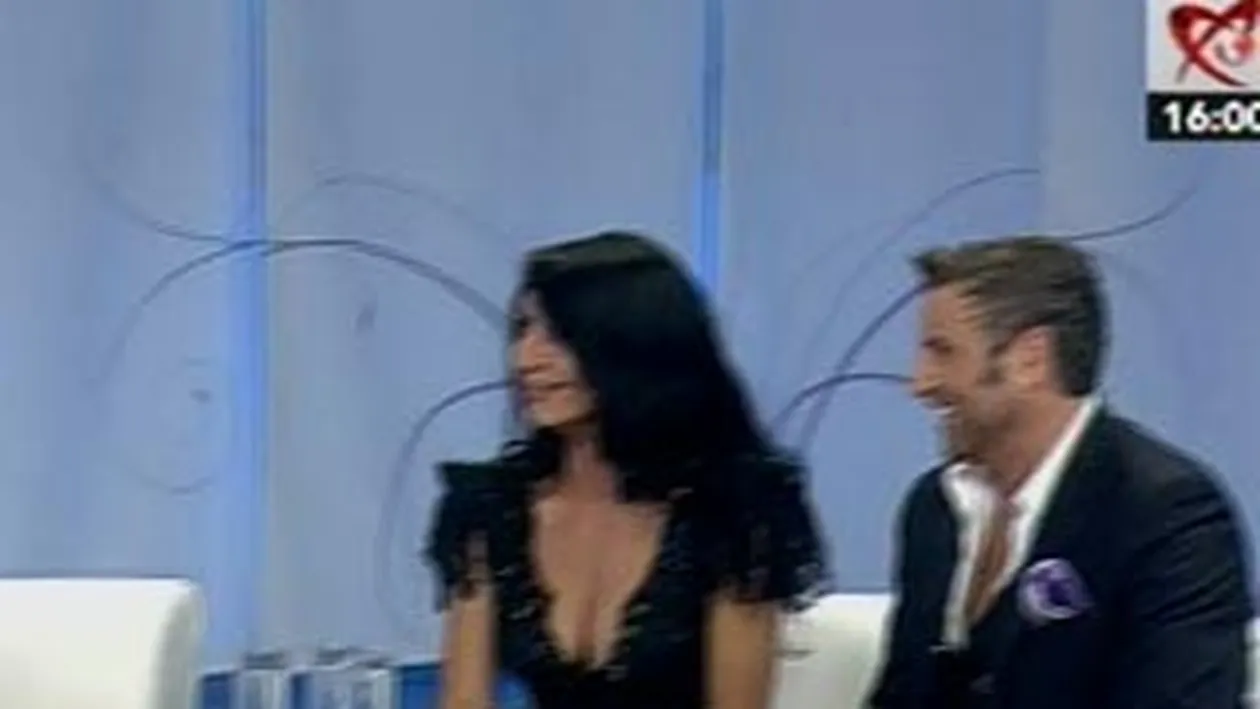 Mihaela Radulescu, innebunita dupa un manechin de-al lui Catalin Botezatu: Esti insurat?