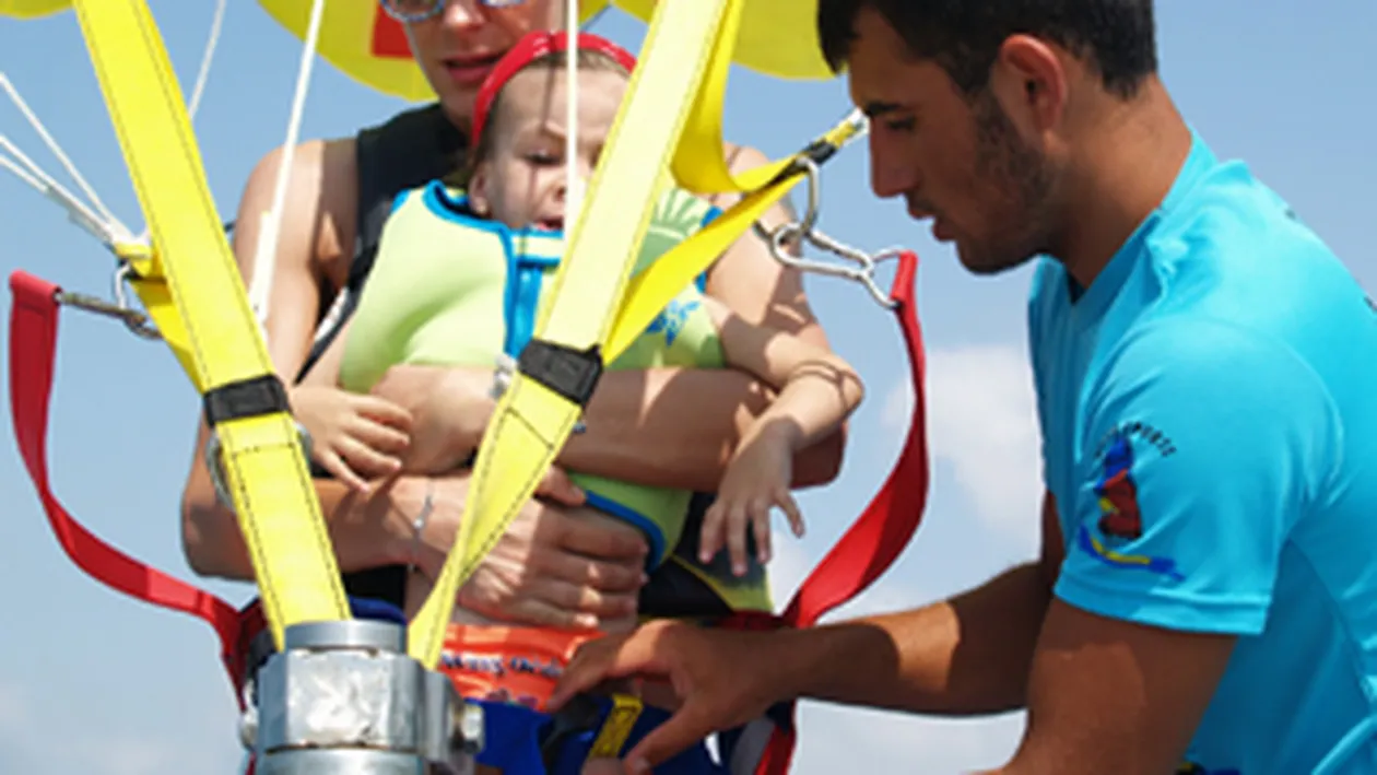 Roxana Ciuhulescu a facut sporturi extreme cu fiica ei de trei ani