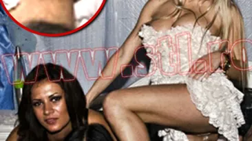 Cea mai penibila ipostaza pentru Andreea Spataru! Nu o sa crezi ce i s-a vazut intre picioare intr-o fotografie care trebuia sa fie sexy!