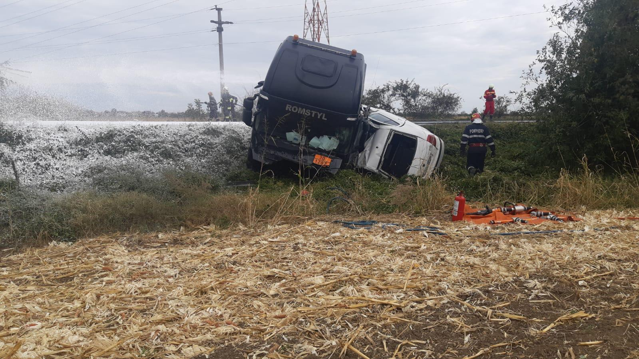 Accident grav în Prahova! O cisternă cu Kerosen s-a răsturnat peste un autoturism. A fost emisă o avertizare RO ALERT