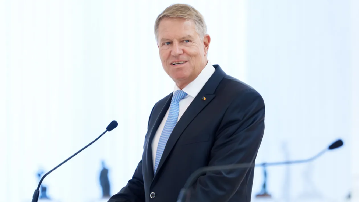 Klaus Iohannis nu mai arată așa cum îl știai. Cum s-a schimbat fostul președinte, după ce a demisionat