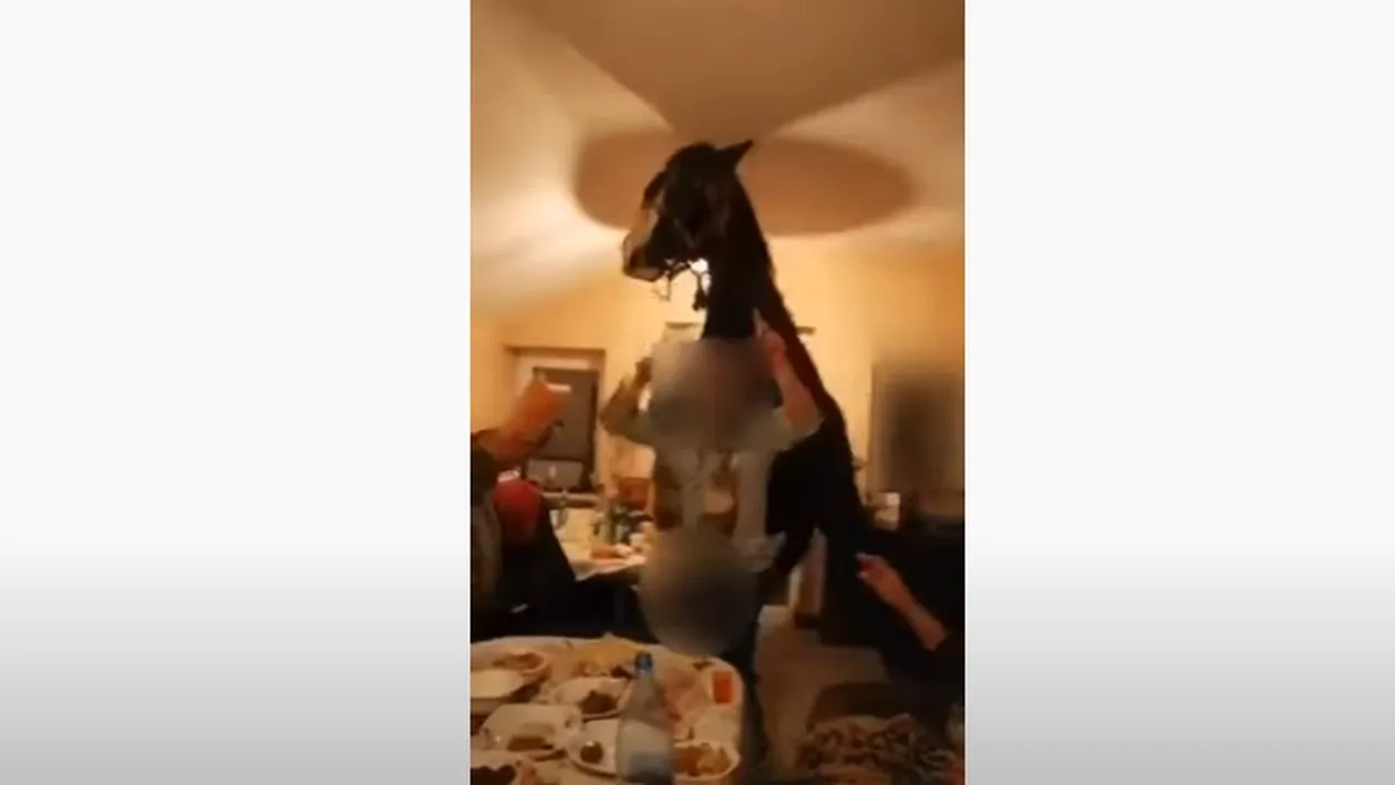 Un cal a fost invitat la o petrecere în sufragerie. Opt bărbaţi au fost aspru sancţionaţi