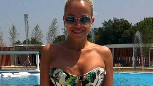 Anda Adam a lansat o noua moda! Vezi ce face artista la plaja in aceste momente!"I-am furat..."