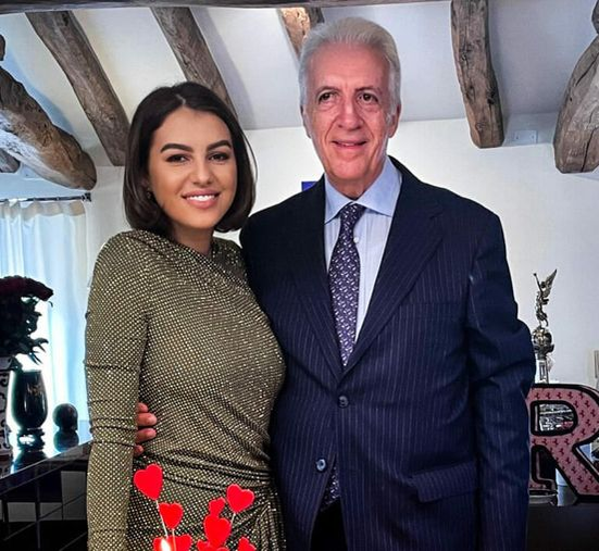 Frumoasa Romina este soția lui Piero Ferrari, cel care deține 10 % din compania cu același nume