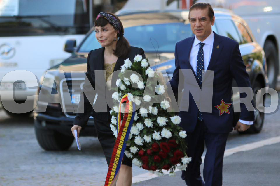 Prinţesa LIA şi prinţul PAUL au venit să-i aducă un ultim omagiu maestrului RADU BELIGAN!