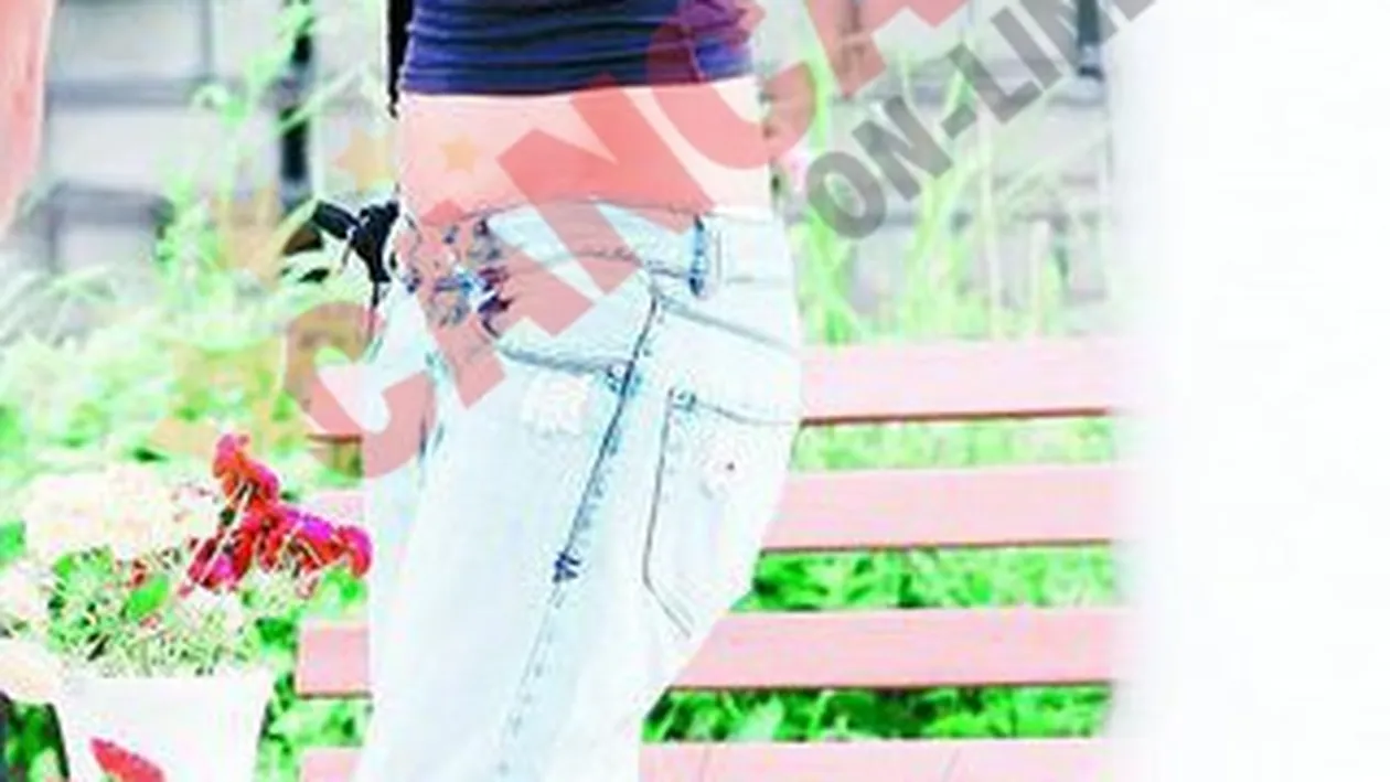 Si Oana Zavoranu plange!