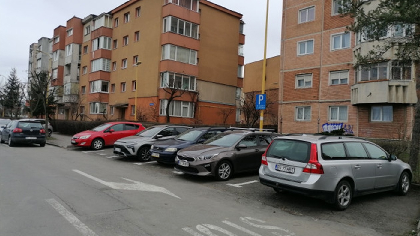 Orașul din România în care locurile de parcare sunt mai scumpe decât... mașinile!