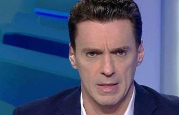 Mircea Badea, de nerecunoscut! Cum s-a filmat prezentatorul TV cu doar câteva ore înainte de un eveniment important. “Mă păzesc de carcalac și…”