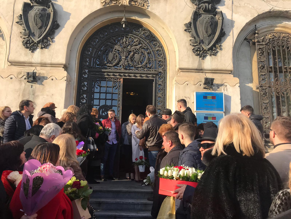 Primele imagini cu Lia Olguța Vasilescu mireasă. Cum s-a îmbrăcat