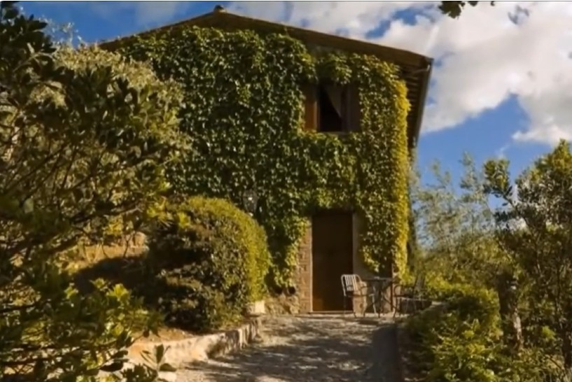 Cum arată vila lui Ed Sheeran. Artistul și-a construit un adevărat „regat” în mijlocul naturii
