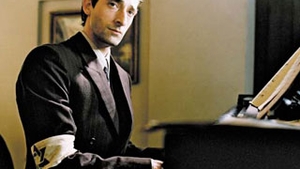 "Aviatorul" si "Pianistul", in razboi pentru Madalina Ghenea! Adrien Brody a flirtat o noapte intreaga cu romanca lui DiCaprio