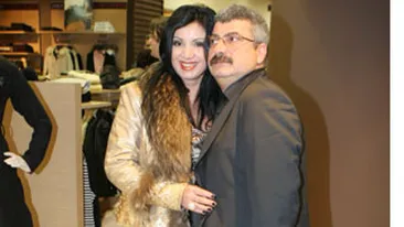 Adriana Bahmuţeanu îl aşteaptă pe Moş Crăciun: Sper să-mi aducă linişte, am înţeles că soţul meu este foarte fericit!