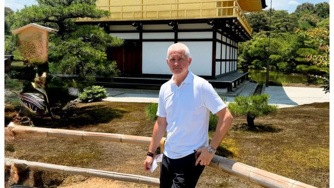 Cum arată casa lui Virgil Ianțu? Locuința ca un palat se întinde pe două etaje