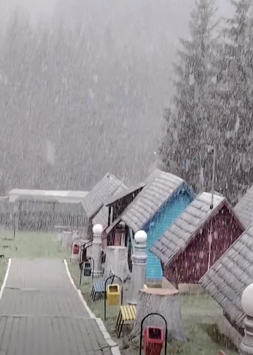 Ninge ca-n mijlocul iernii în România. Care sunt orașele afectate