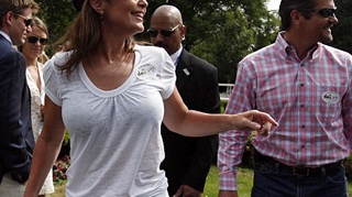 Sarah Palin si-a pus silicoane?