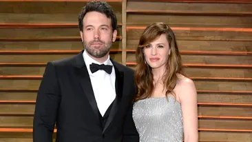 Au apărut primele fotografii cu BEN AFFLECK şi noua lui iubită! Încă nu este oficial divorţat, dar deja şi-a refăcut viaţa