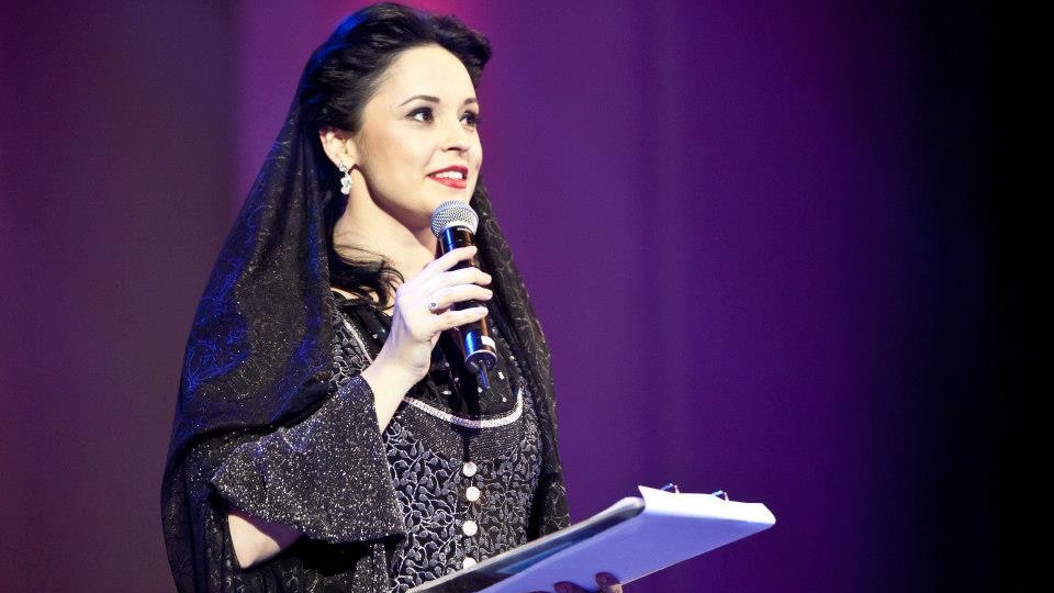 Andreea Marin, schimbare inedită de look! "Zâna" s-a costumat într-o cadână adevărată! O prinde imaginea?