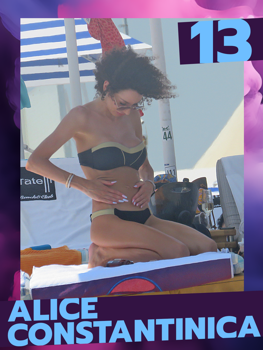 Așa se pregătesc pentru noul sezon Daniela Crudu, Roxana Vancea sau Andreea Bălan! TOP 30 sexy-vedete după care soarele e înnebunit