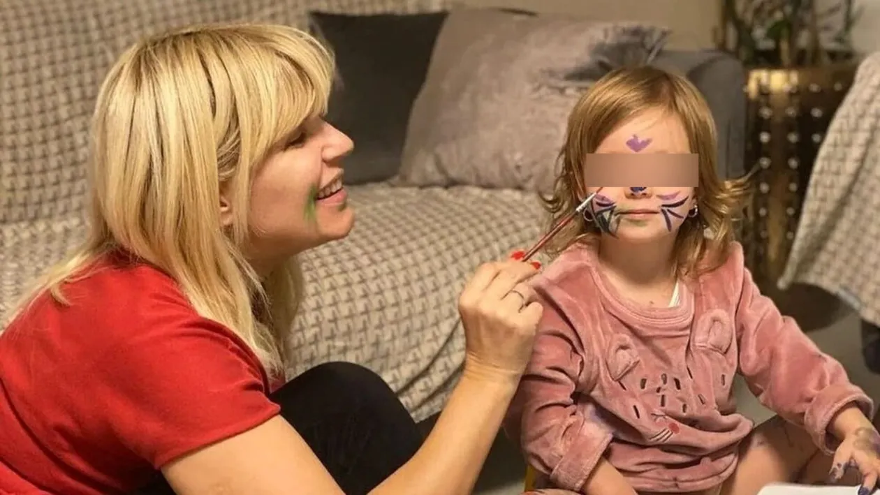 Zâmbetul trist al fiicei Elenei Udrea. Micuța își petrece timpul alături de tatăl său și cel mai bun prieten, Oscar