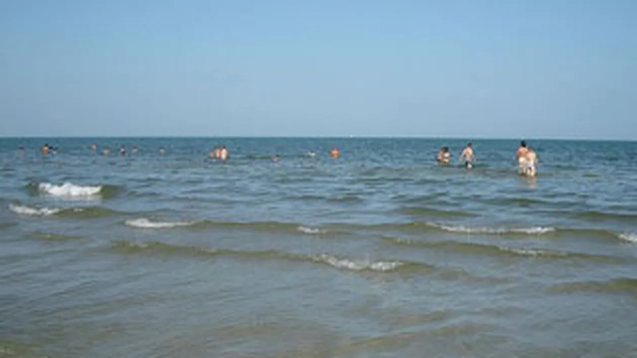 Temperaturile ridicate ale apei marii, mediu propice dezvoltarii microbilor