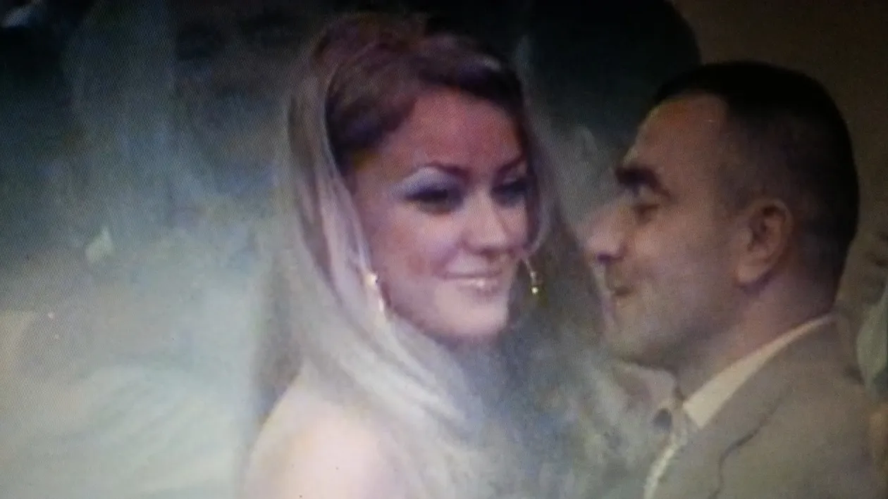 A fost la un pas sa o omoare in bataie, iar acum o bantuie. Bianca Dragusanu nu scapa de iubitul bataus